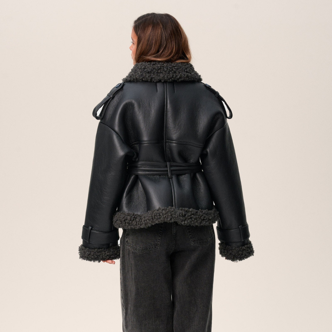 Elvira™ | Getailleerde Shearling Mantel